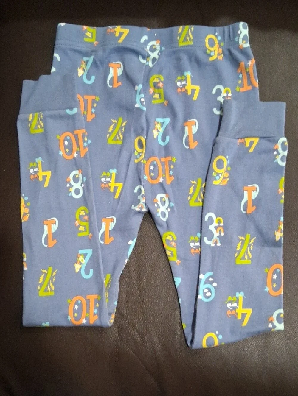 Old Navy Blue Short-Sleeve Number-Print Unisex Pajama Set Size 5t